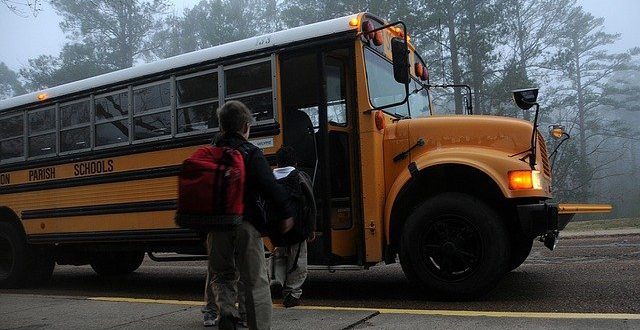 Top 5 des moyens de transport les plus fiables pour emmener les enfants à l’école