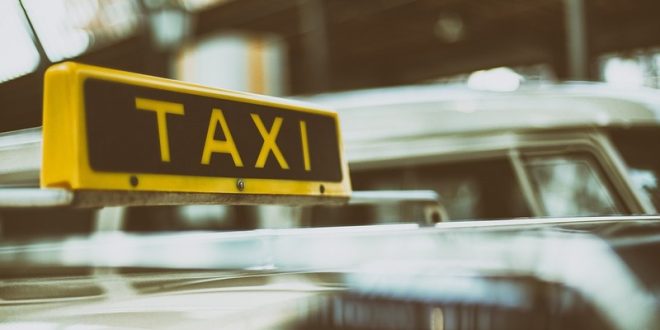 Louer ou acheter une licence de taxi : quelle est la meilleure option ?