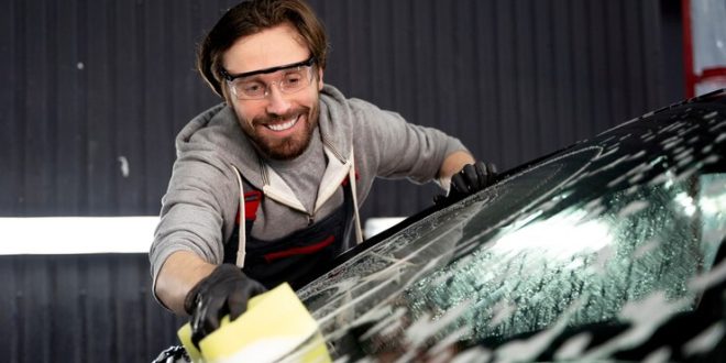 Réparation de vitrage : comment faire briller votre véhicule à moindre coût ?