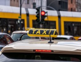 Les innovations technologiques qui façonnent l’avenir de l’assurance taxi
