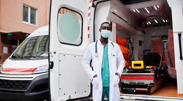 Transport médical : quel est le rôle de l&rsquo;auxiliaire ambulancier ?