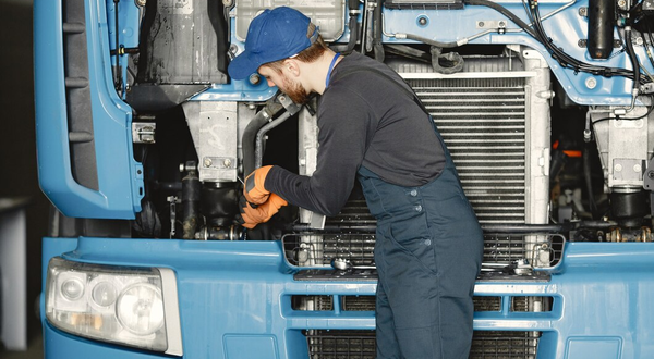 Entretien inclus pour camions : est-ce vraiment nécessaire ?