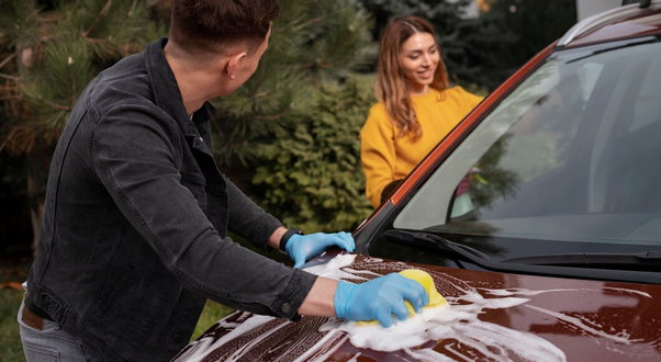 Lavage à la main : pourquoi c&rsquo;est un moment de thérapie pour les passionnés ?