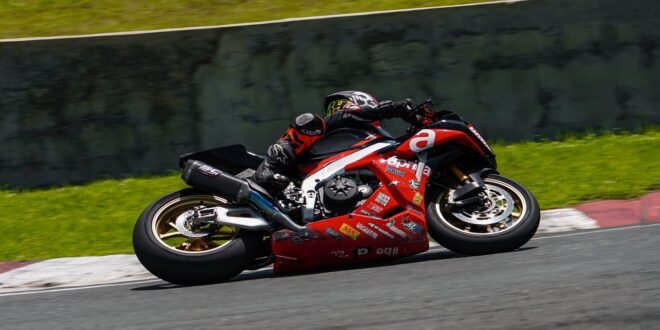 Usure des pneus de moto : l&rsquo;impact d&rsquo;une conduite sportive sur circuit