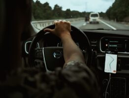 Limiteur de vitesse intelligent : l&rsquo;aide à la conduite anti-PV