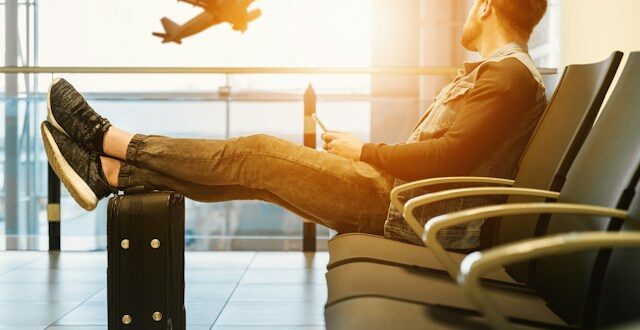 Le panneau d&rsquo;accueil est-il inclus dans le prix du transfert vers où depuis la gare ou l’aéroport ?